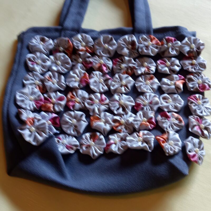 Bolsinha Criança Fuxico - 20 x 19 cm